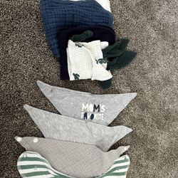 Bibs And Cloths Bundle 