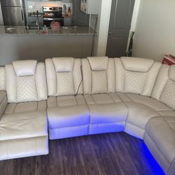 Challenger Reclining Sectional w/ Bluetooth & LED Lights – Ice