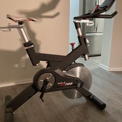 Stationary exercise bike