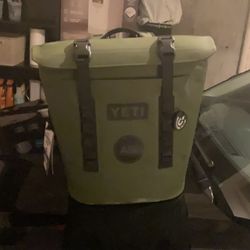 Yeti hopper M12 backpack cooler