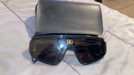 Doice&gabbana crossed sunglasses