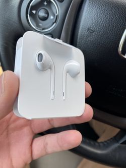 Brand new original apple headphones for iPhone 7 and up models