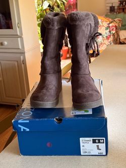 Girls boots