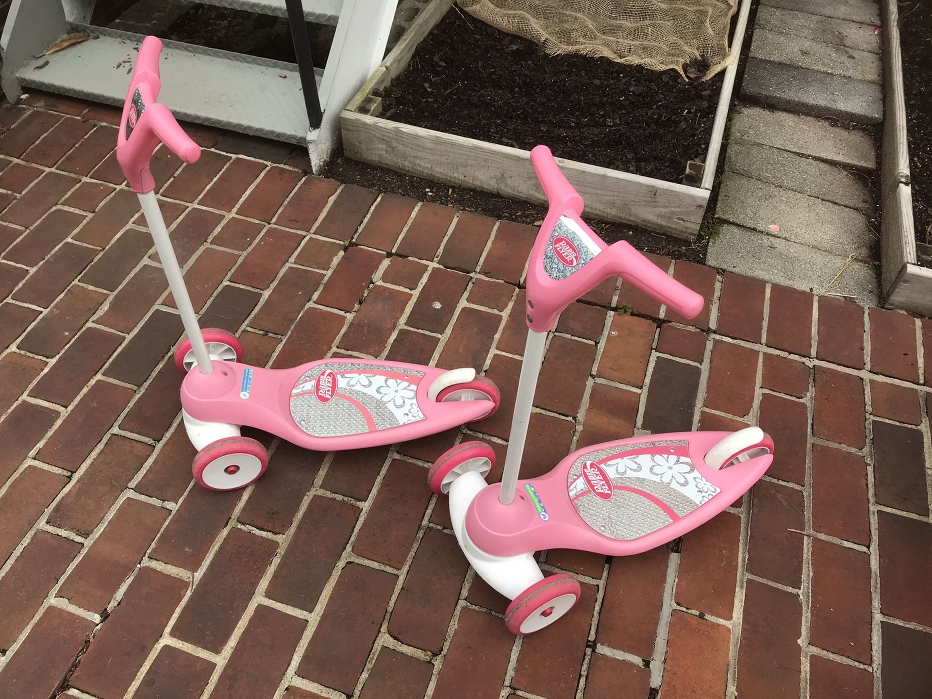 Radio Flyer Scooters