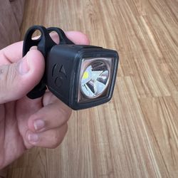 Bontrager Ion 100 R Front Bike Light, Black