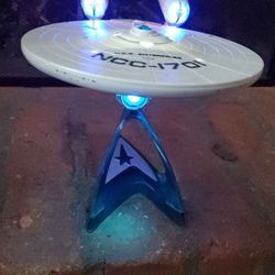 Star Trek U.S.S. Enterprise NCC-1701 Ship