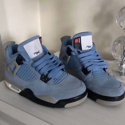 2 pairs Jordan 4’s