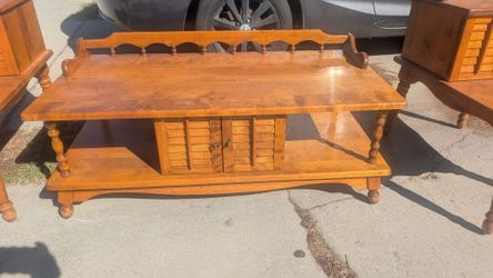 3 piece table set, willing to negotiate price