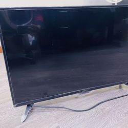Insignia Regular TV 32” Inch For Sale 