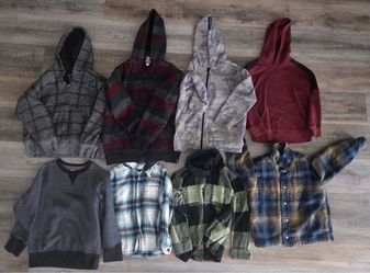 Boys size 6/7 sweater and long sleeve