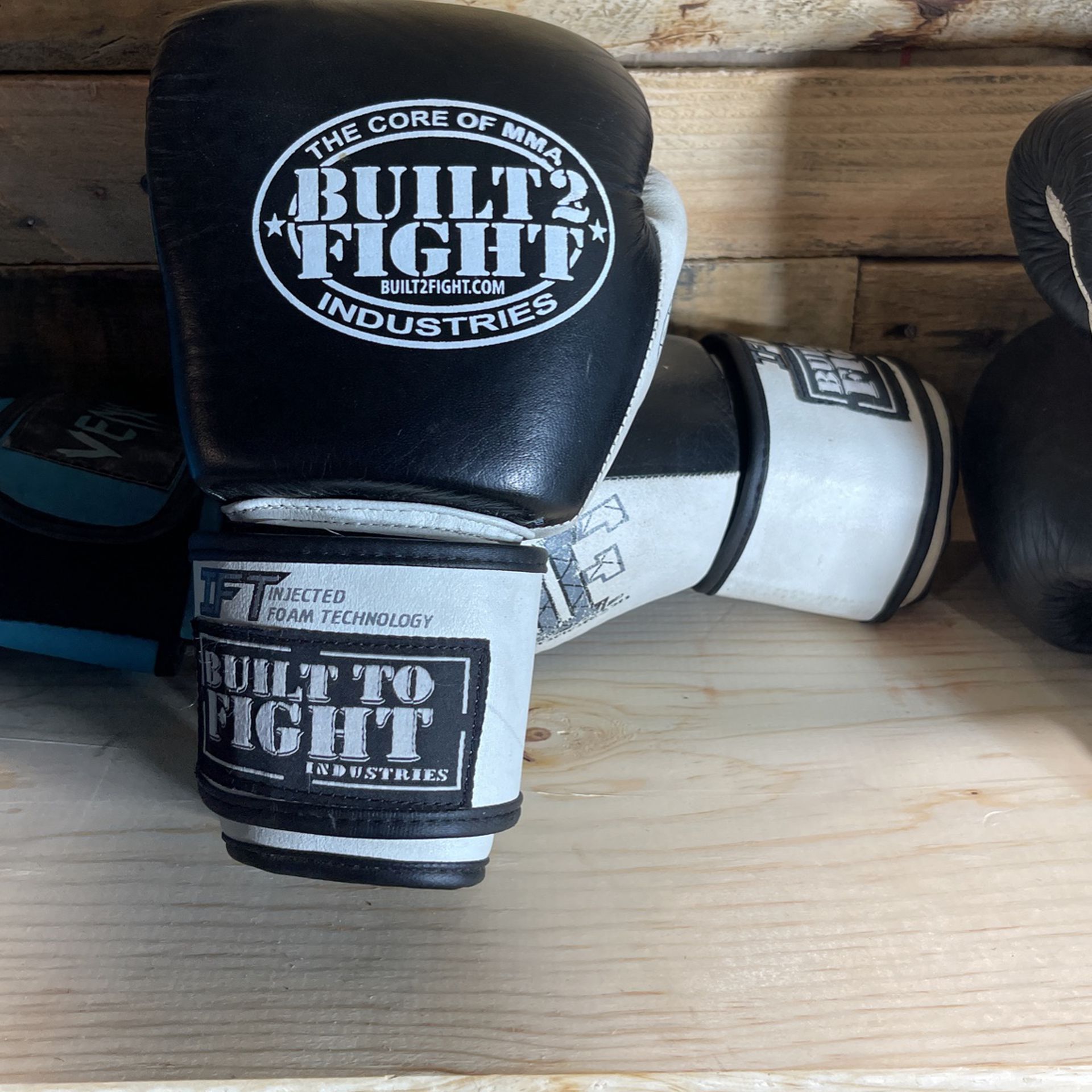 Built 2 Fight 10 Oz Boxing Gloves
