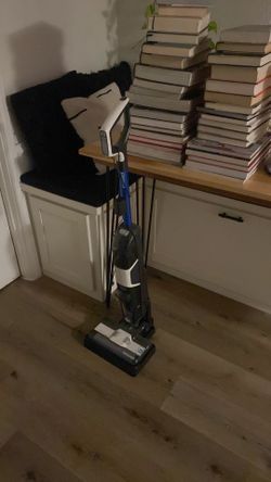 Bissell crosswave cordless wet/dry vaccum (Never used)