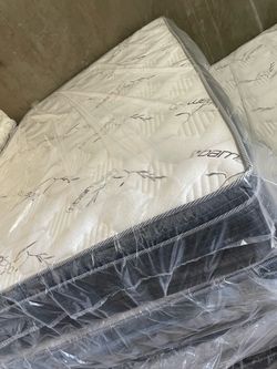 Brand new pillow top king size mattress