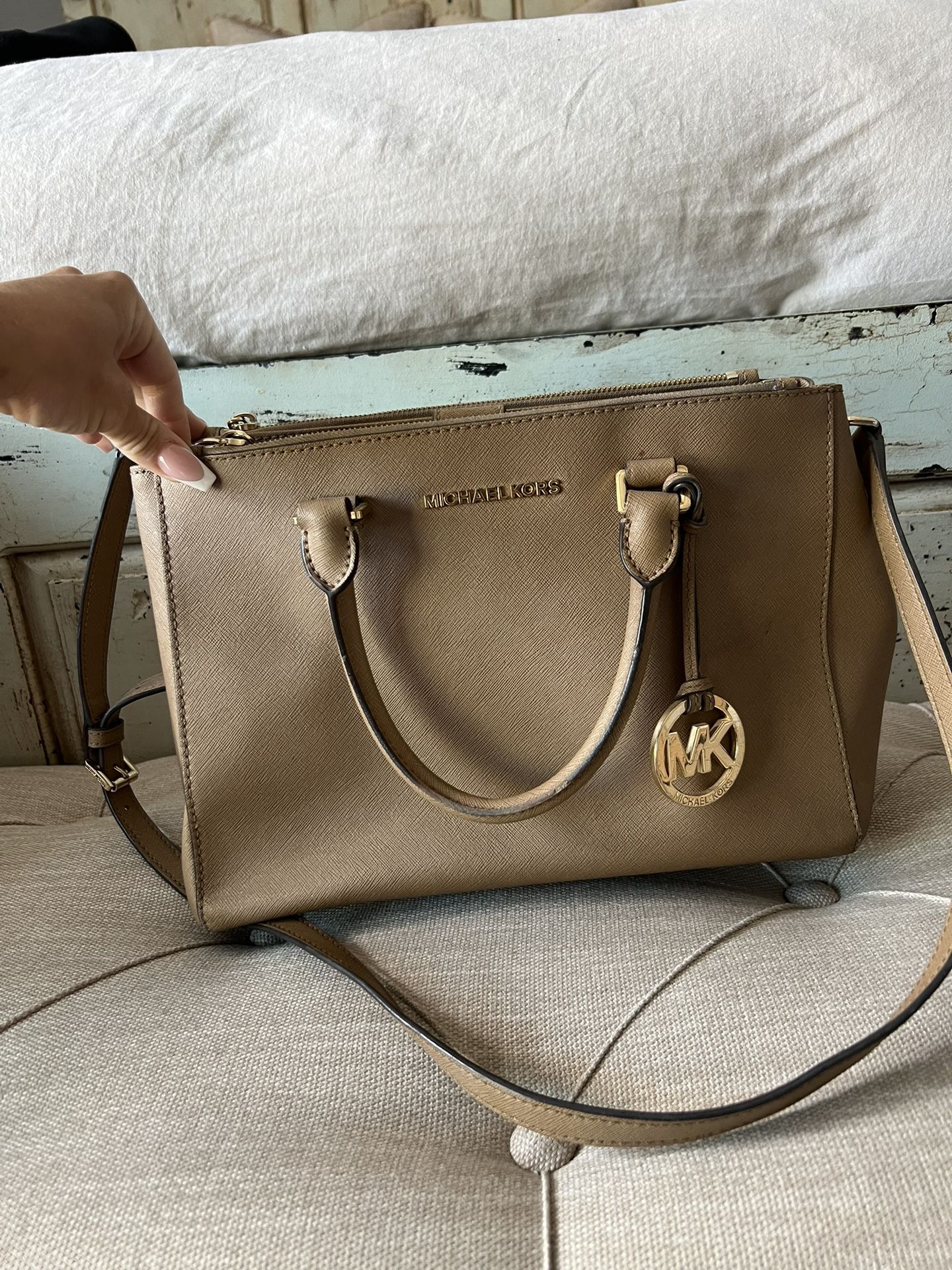 Micheal Kors Satchel