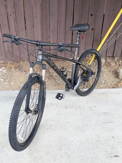 Trek X-Caliber 7 Mountain Bike - Size Large (19.5") - 29er