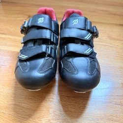 Pelaton Shoes Size 40