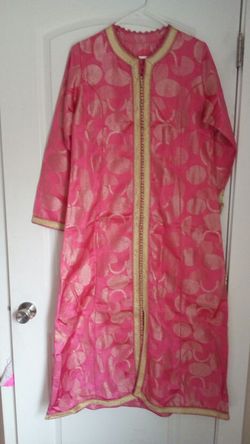 Pink and gold Moroccan outfit