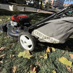 Craftsman 22” Lawn Mower Self Propelled Runs Great