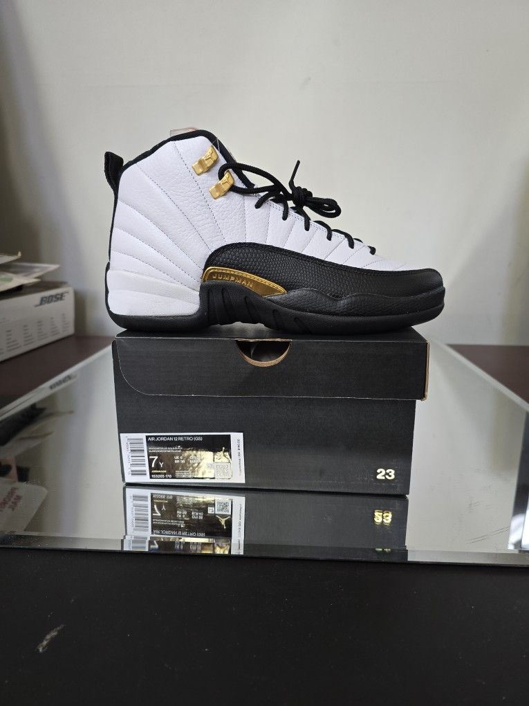 Air Jordan  Royalty Taxi  Size 7Y