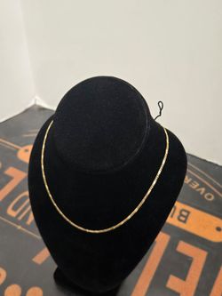 14kt solid small necklace 15 inches