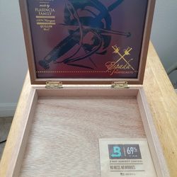 Montecristo Espada Quillon Suede Collectible Cigar Box