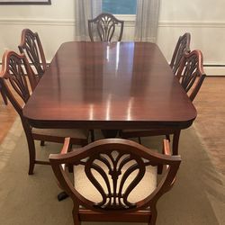 Table Plus 6 Chairs
