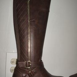 Guess Boots Size 6