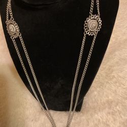 30” Long Silver Vintage 2 Strand Chain Necklace With Design 