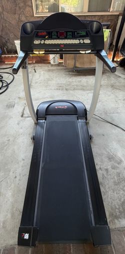 ProForm 760 Treadmill – Works Great – Clean – Ready to Use