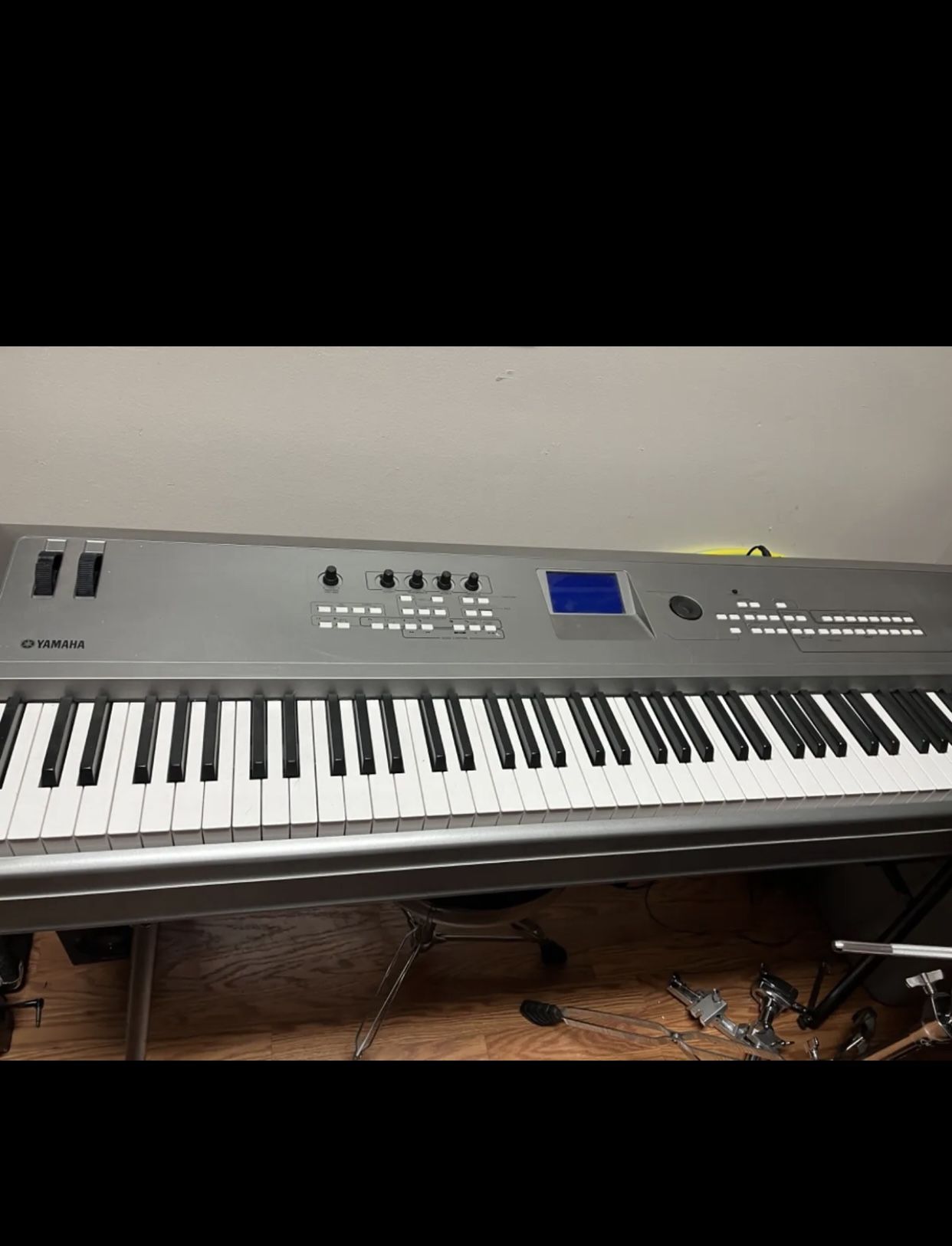 Yamaha MM8 Keyboard 