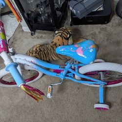 Schwinn Iris Smart Start 16" Girls Bike With Basket 