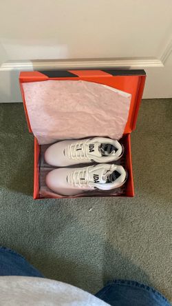 IDA soccer cleats