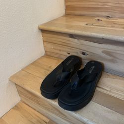 Platform Thong Sandal, Cushioned- US 9.5 women’s 