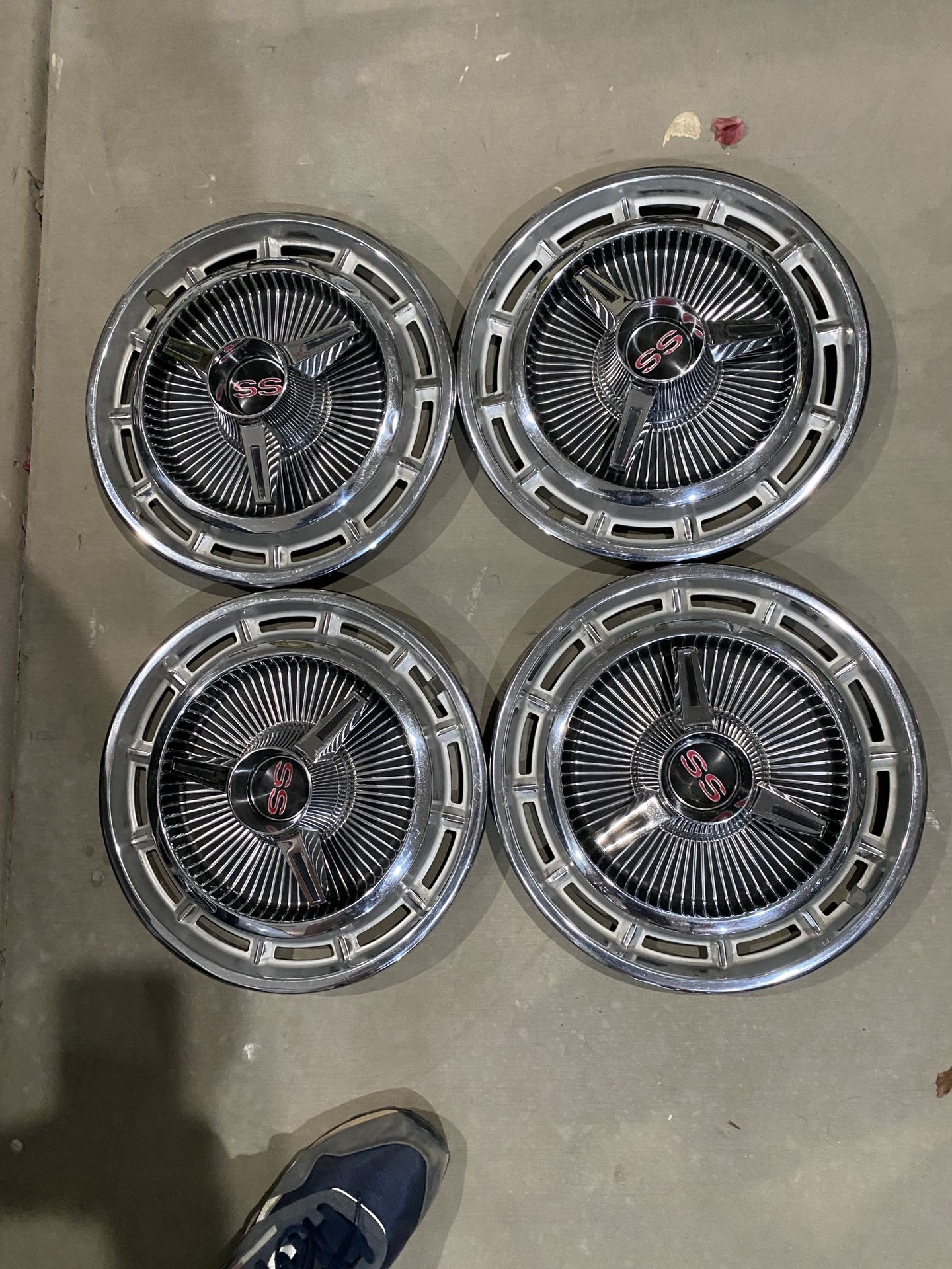 1965 Chevrolet Chevy Impala Hubcaps Parts Universal