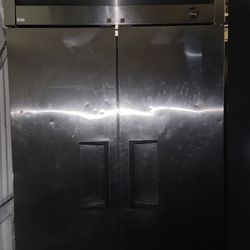 Small True 2 Door freezer With Warranty