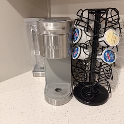 Single cup Keurig and Kcup stand