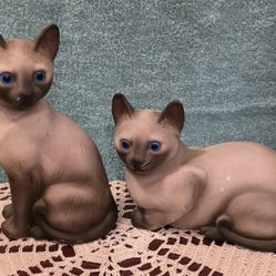 (2) Ceramic Figurines Siamese Cats