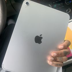 iPad A16 W/ Cellular 
