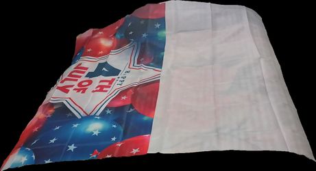 4th of July & white table covers