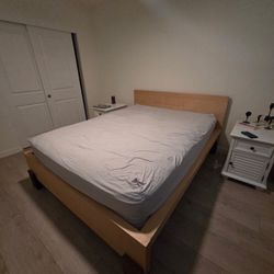 Queen Size Mattress And Bed Frame 