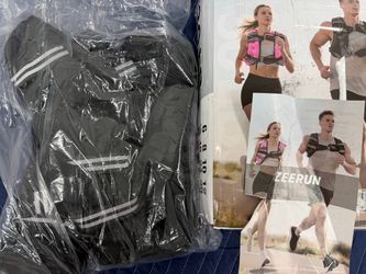 ZEERUN Weighted Vest Adjustable Rucking Vest for Men Women Walking Running Training Reflective Buckle 11-20lbs Black