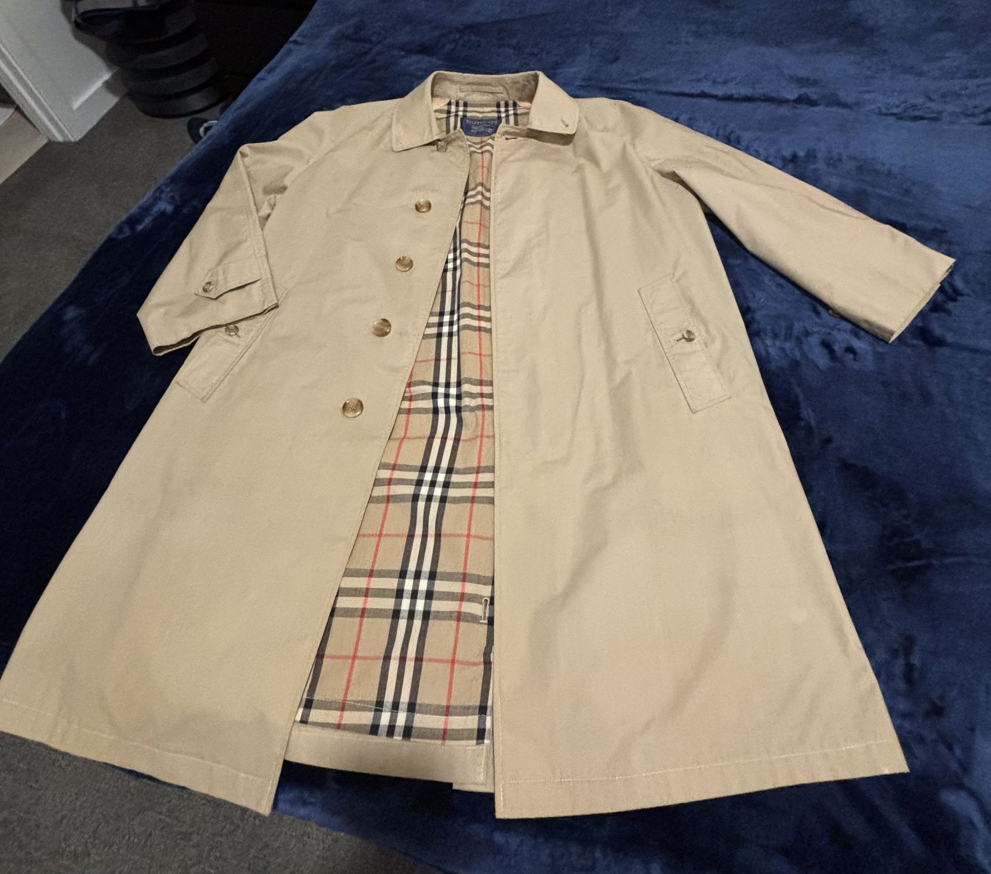 Burberry Beige Raincoat (Vintage)