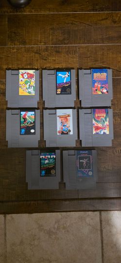 NES Game (8 Games) + Storage Box