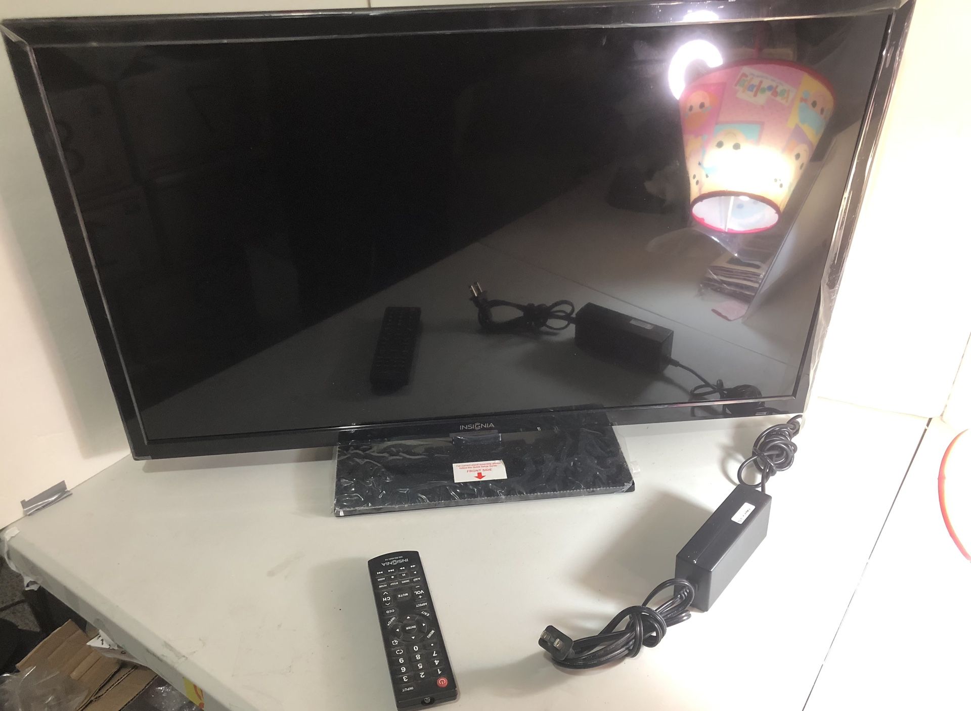32” insignia Like New Condition