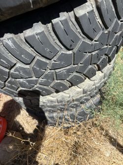35 x 12.50 x 17 LT Grabber Tires