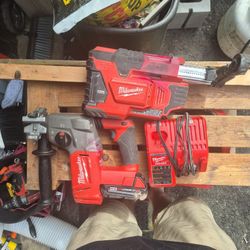 Milwaukee Fuel Roto Hammer With Hepa Filter Vac