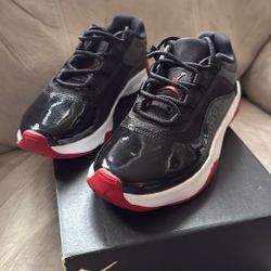 NIKE Air Jordan 11 CMFT Low