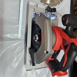 Milwaukee M18 Compact 18-Volt 6 1/2" Circular Saw Tool-Only 