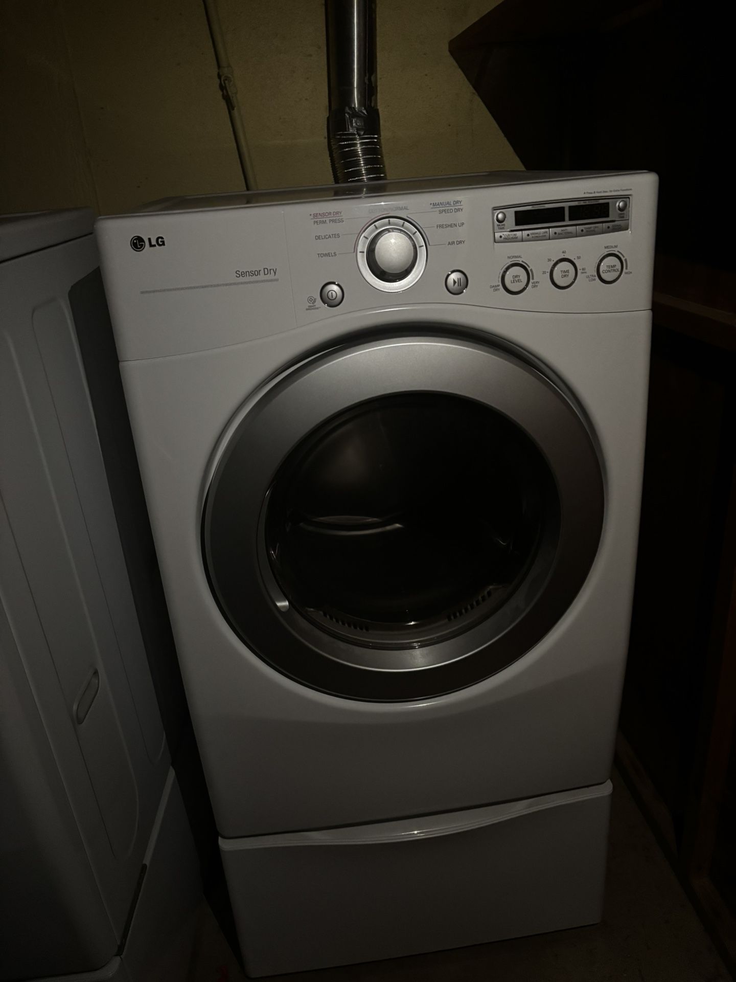 LG front Load Washer And Dryer