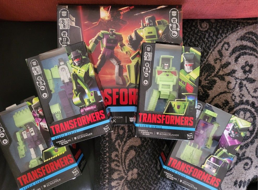SS86 Devastator COMPLETE BNIB